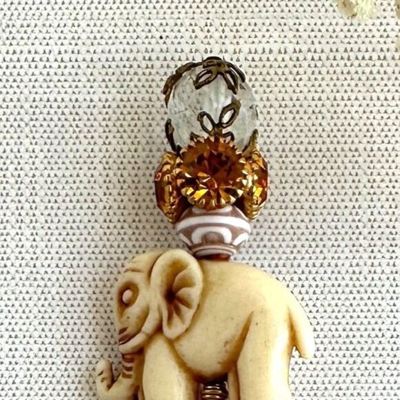 Carved Bone Elephant Hat Pin Amber Rhinestone Accent - Picture 3 of 15